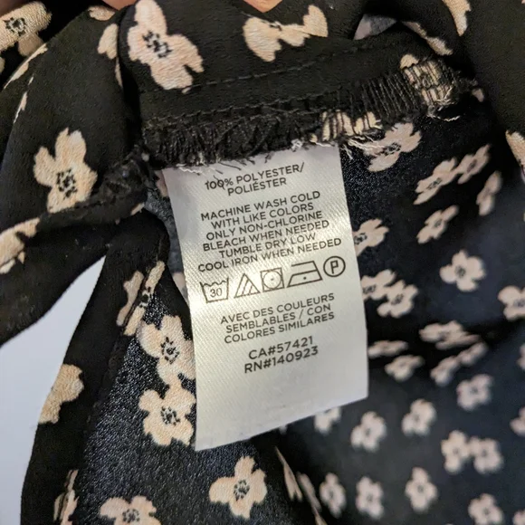 LOFT Black and White Floral Top - Picture 2 of 6